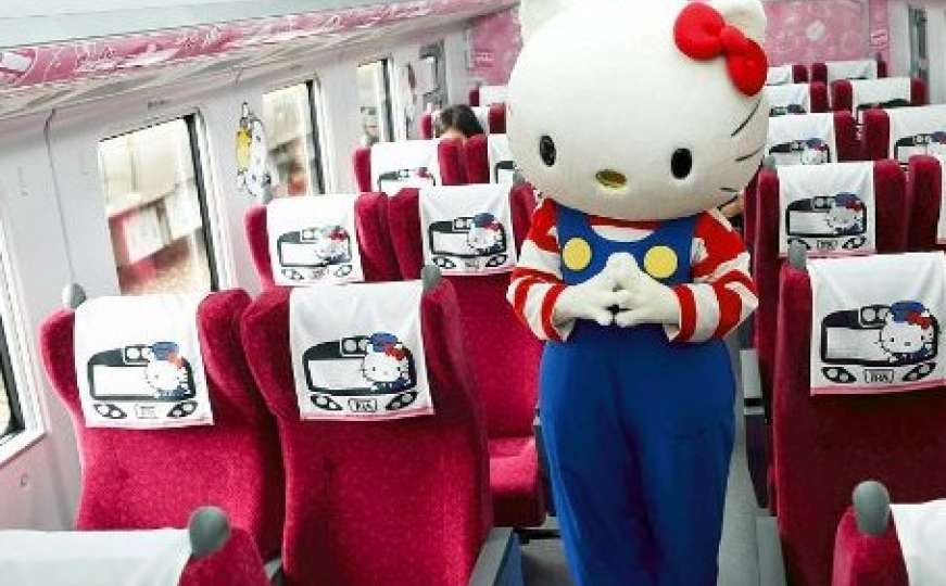 Japan pustio u promet tematski voz Hello Kitty